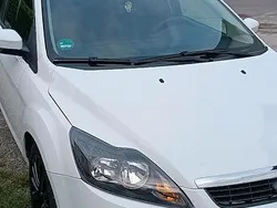 Weiß Gebraucht 2010 Ford Focus Kombi | 3.100 € (Fairer Preis)