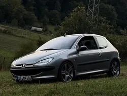 Grau Gebraucht 2004 Peugeot 206 Kleinwagen | 2.100 € (Fairer Preis)