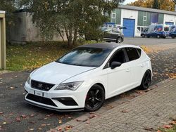 Weiß Gebraucht 2020 Seat Leon FR Limousine | 17.794 € (Fairer Preis)