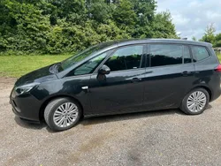 Schwarz Gebraucht 2016 Opel Zafira Tourer Van / Kleinbus | 8.200 € (Guter Preis)