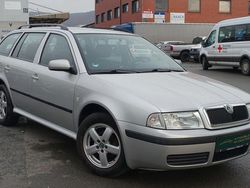 Silber Gebraucht 2007 Skoda Octavia Tour Kombi | 2.990 € (Etwas zu teuer)
