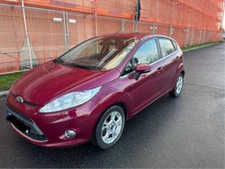 Rot Gebraucht 2010 Ford Fiesta Titanium Limousine | 2.800 €