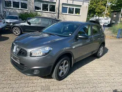 Grau Gebraucht 2012 Nissan Qashqai SUV | 5.850 € (Guter Preis)
