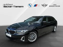 Schwarz ii Gebraucht 2022 BMW 530e Efficient Dynamics Kombi | 33.407 € (Guter Preis)