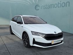 Weiß Gebraucht 2024 Skoda Octavia SportLine Kombi | 42.000 €