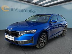 Blau Neu 2025 Skoda Octavia Kombi | 34.949 € (Teuer)