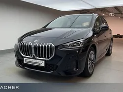 Saphirschwarz Gebraucht 2024 BMW 223 Active Tourer Luxury Line Van / Kleinbus | 43.998 € (Etwas zu teuer)