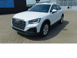 Gletscherweissmetweiß Gebraucht 2023 Audi Q2 SUV | 20.990 € (Superpreis)