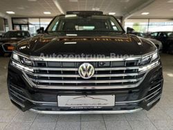 Deep black perleffekt Gebraucht 2018 VW Touareg Atmosphere SUV | 36.990 € (Fairer Preis)