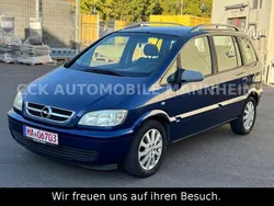 Blau Gebraucht 2004 Opel Zafira Njoy Van / Kleinbus | 2.000 € (Fairer Preis)
