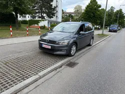 Grau Gebraucht 2020 VW Touran Comfortline Van / Kleinbus | 13.999 € (Superpreis)