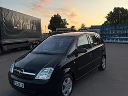 Schwarz Gebraucht 2004 Opel Meriva Van / Kleinbus | 3.299 € (Teuer)