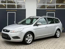 Silber Gebraucht 2010 Ford Focus Style Kombi | 2.990 € (Etwas zu teuer)