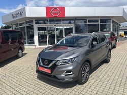 Grau Gebraucht 2020 Nissan Qashqai N-Connecta SUV | 20.990 € (Teuer)