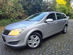 Grau Gebraucht 2007 Opel Astra Edition Kombi | 1.250 €