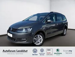 Indiumgrau Gebraucht 2023 VW Sharan Comfortline Van / Kleinbus | 30.870 € (Fairer Preis)
