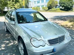 Silber Gebraucht 2002 Mercedes C180 Limousine | 2.499 € (Fairer Preis)