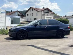 Blau Gebraucht 2002 BMW 318 Performance Limousine | 4.400 € (Etwas zu teuer)