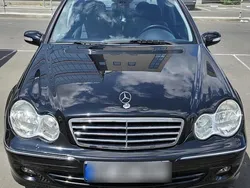 Schwarz Gebraucht 2006 Mercedes C180 Limousine | 5.400 € (Teuer)