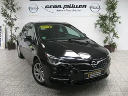 Onyxschwarz Gebraucht 2021 Opel Astra Elegance Limousine | 19.900 €
