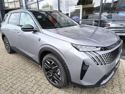 Grau Neu 2025 Peugeot 5008 GT Van / Kleinbus | 49.990 €