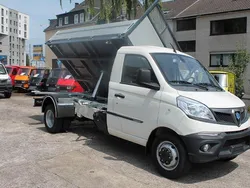 Weiß Gebraucht 2022 Piaggio Porter SUV | 31.950 €