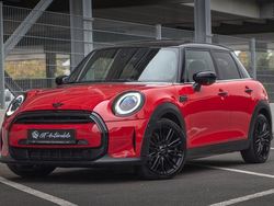 Rot Gebraucht 2022 Mini Cooper Kleinwagen | 26.700 € (Etwas zu teuer)