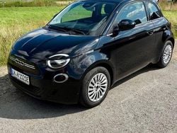 Schwarz Gebraucht 2021 Fiat 500e Kleinwagen | 12.999 € (Fairer Preis)