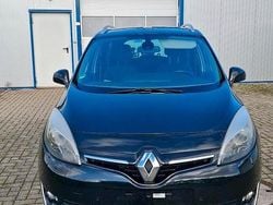 Schwarz Gebraucht 2013 Renault Scénic III Bose Edition Van / Kleinbus | 4.999 € (Fairer Preis)