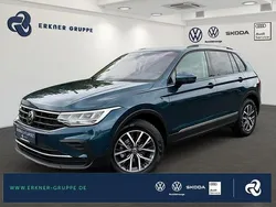 Nightshade blue metallic Gebraucht 2023 VW Tiguan Life SUV | 30.899 € (Guter Preis)
