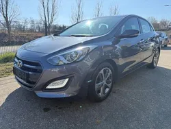 Grau Gebraucht 2016 Hyundai i30 YES! Limousine | 8.390 € (Fairer Preis)