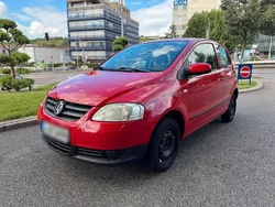 Rot Gebraucht 2004 VW Fox Basis Kleinwagen | 1.480 € (Fairer Preis)