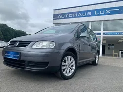 Grau Gebraucht 2006 VW Touran Conceptline Van / Kleinbus | 2.999 € (Teuer)