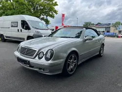 Silber Gebraucht 2002 Mercedes CLK200 Avantgarde Cabrio | 2.390 €