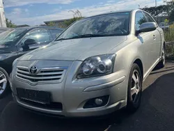 Silber Gebraucht 2007 Toyota Avensis Sol Limousine | 6.990 € (Teuer)