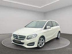 Weiß Gebraucht 2016 Mercedes B180 Van / Kleinbus | 16.999 € (Fairer Preis)