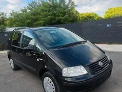 Schwarz Gebraucht 2004 VW Sharan Van / Kleinbus | 3.980 € (Etwas zu teuer)