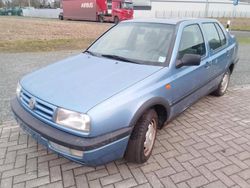 Blau Gebraucht 1994 VW Vento Limousine | 700 €