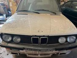 Weiß Gebraucht 1983 BMW 525 Limousine | 4.499 €