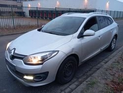 Grau Gebraucht 2015 Renault Mégane III Limousine | 4.600 € (Superpreis)