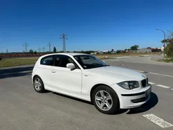 Weiß Gebraucht 2010 BMW 116 Kleinwagen | 5.500 € (Fairer Preis)