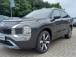 Basaltgrau Neu 2025 Mitsubishi Outlander P-HEV Top SUV | 55.990 € (Etwas zu teuer)