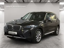 Grau Gebraucht 2022 BMW X3 SUV | 41.900 € (Fairer Preis)