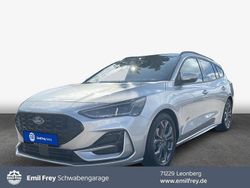 Silber Gebraucht 2024 Ford Focus ST-Line X Kombi | 22.540 € (Guter Preis)