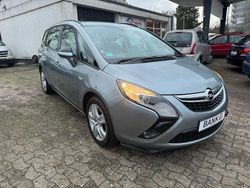 Silber Gebraucht 2014 Opel Zafira Tourer Edition Van / Kleinbus | 6.190 € (Etwas zu teuer)