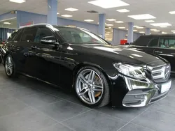 Schwarz Gebraucht 2020 Mercedes E220 AMG line Limousine | 31.980 € (Superpreis)