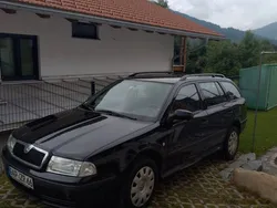 Schwarz Gebraucht 2004 Skoda Octavia Tour Kombi | 1.200 € (Superpreis)