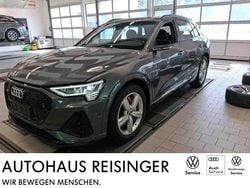 Grau Gebraucht 2022 Audi e-tron S-Line SUV | 29.900 € (Superpreis)