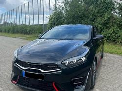Schwarz Gebraucht 2022 Kia ProCeed GT Kleinwagen | 28.245 € (Fairer Preis)