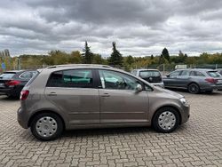 Braun Gebraucht 2009 VW Golf Plus Cross Highline Van / Kleinbus | 6.990 € (Fairer Preis)